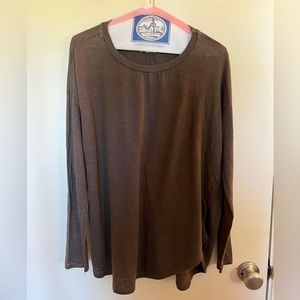 Velvet by Graham & Spencer brown longsleeve knit top size M.